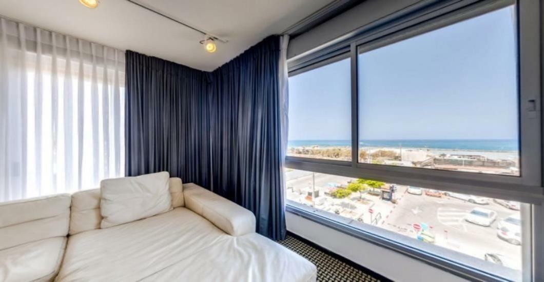 Beach Luxury Apartments And Suites เทลอาวีฟ ภายนอก รูปภาพ